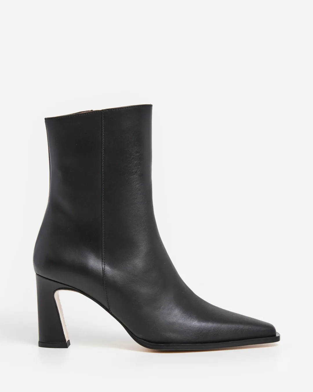 anita_leather_black_1.webp Anita Leather ^Flattered Cheap