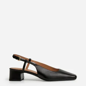 Elin Leather ^Flattered Hot