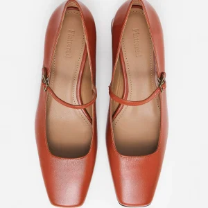 Evan Leather Red^Flattered Best
