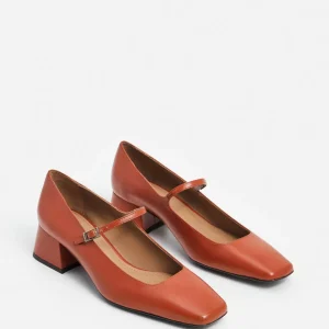 Evan Leather Red^Flattered Best