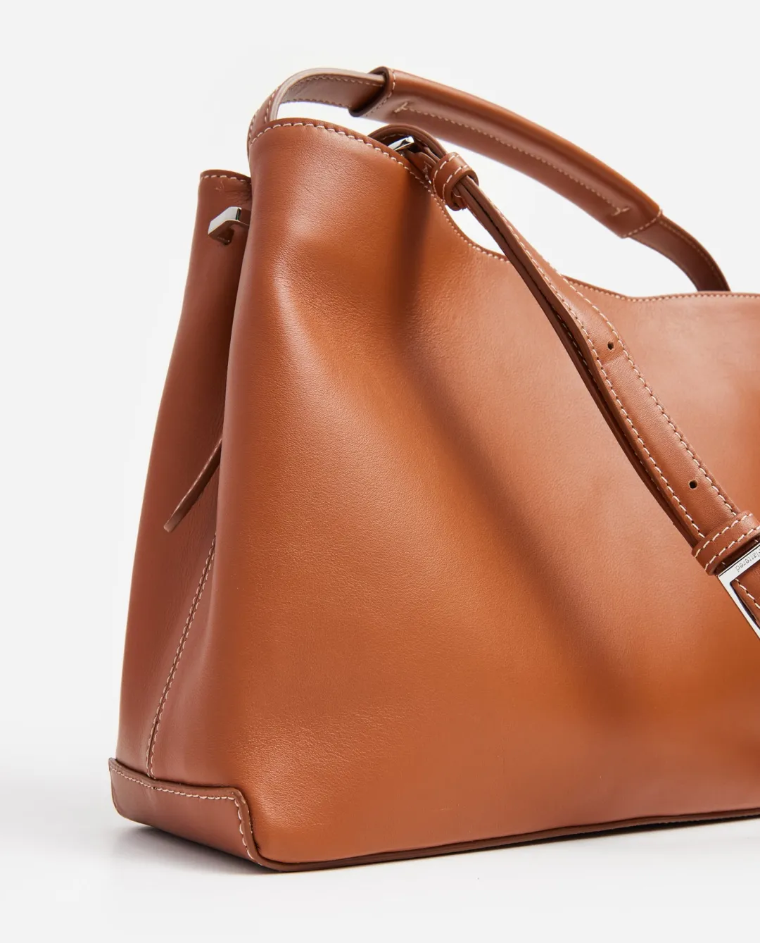 harper_grande_handbag_lea_4.webp Harper Grande Handbag Leather ^Flattered Clearance