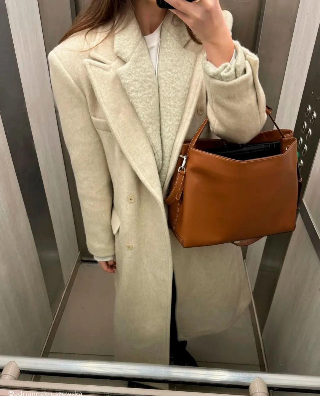 harper_grande_handbag_lea_7.webp Harper Grande Handbag Leather ^Flattered Clearance