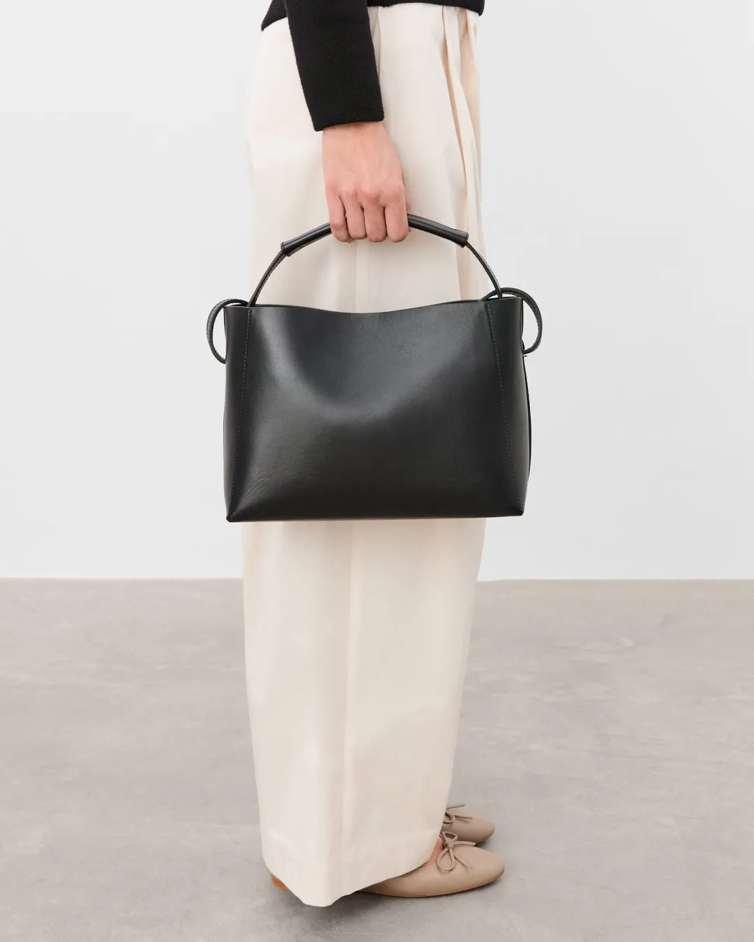 hedda_midi_handbag_leathe_2.webp Hedda Midi Handbag Leather ^Flattered Flash Sale