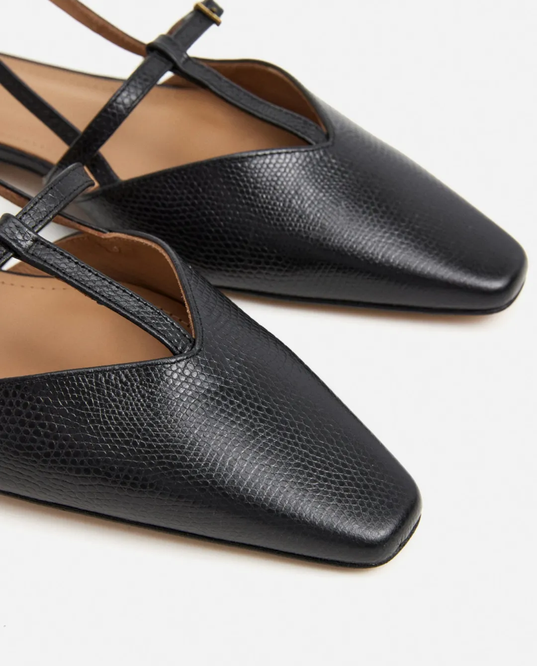 josefin_lizzard_leather_b_5.webp Josefin Lizzard Leather ^Flattered Online