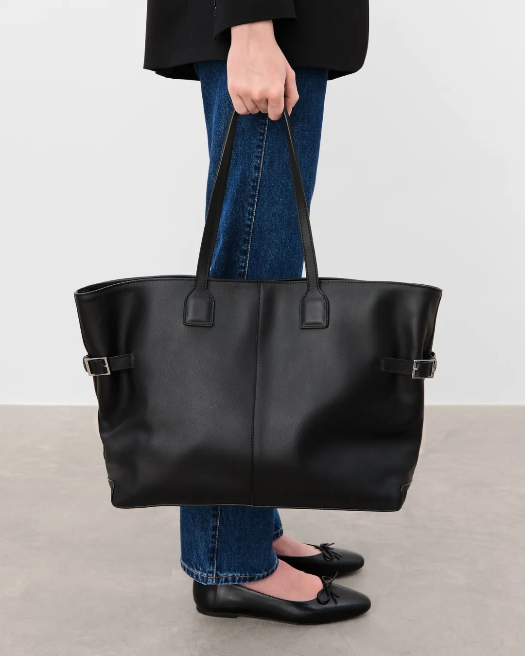 lesley_tote_bag_leather_b_2.webp Lesley Tote Bag Leather ^Flattered Shop