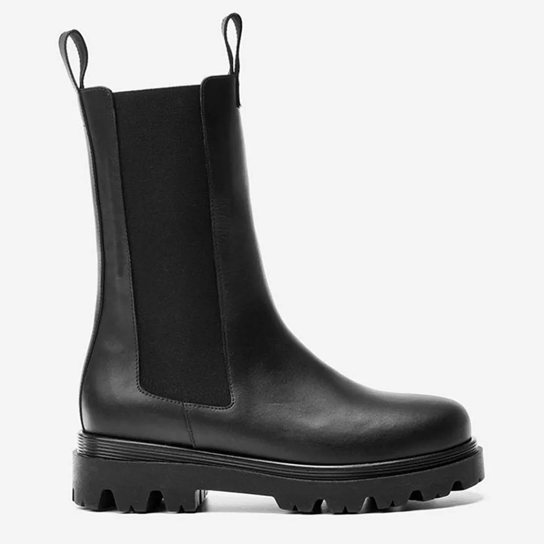 lia_leather_black_0.webp Lia Leather ^Flattered Online