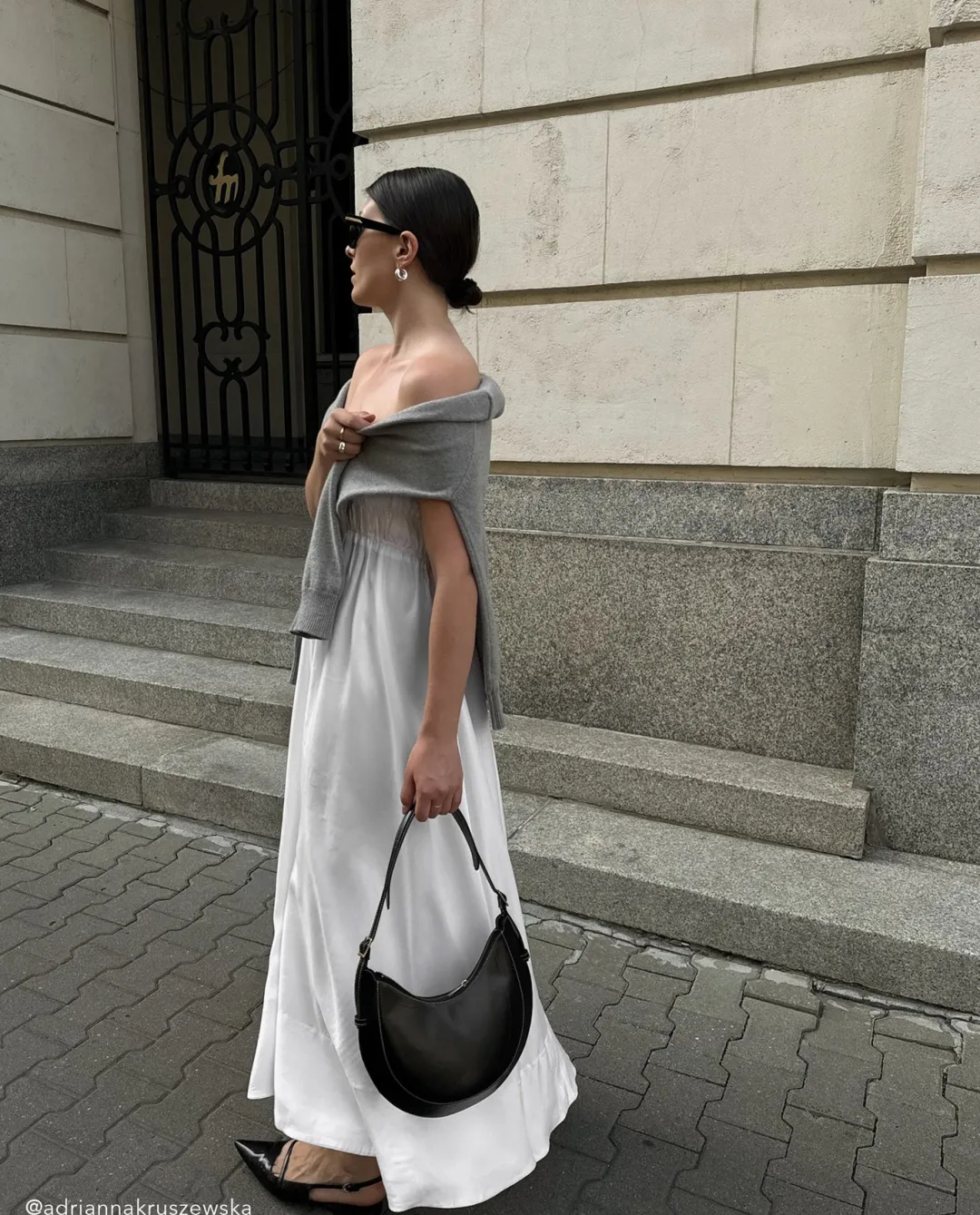 lunar_shoulder_bag_leathe_7.webp Lunar Shoulder Bag Leather ^Flattered Clearance
