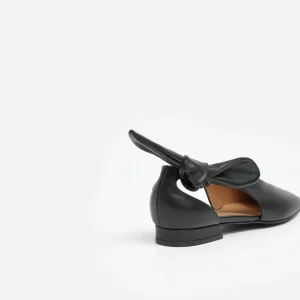 Nancy Leather ^Flattered Online