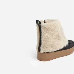 Sonia Suede ^Flattered Hot